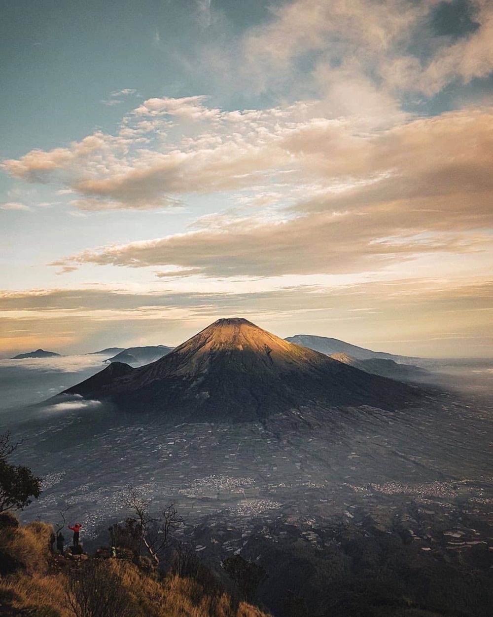Pesona Sindoro dan Sumbing, Gunung Kembar nan Eksotis di Jawa Tengah