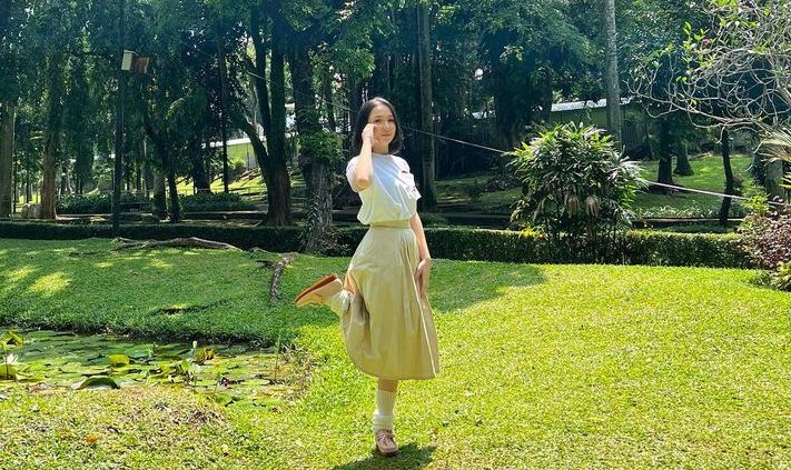 Pilihan Outfit Pakai Berbagai Jenis Rok Ala Agatha Pricilla 