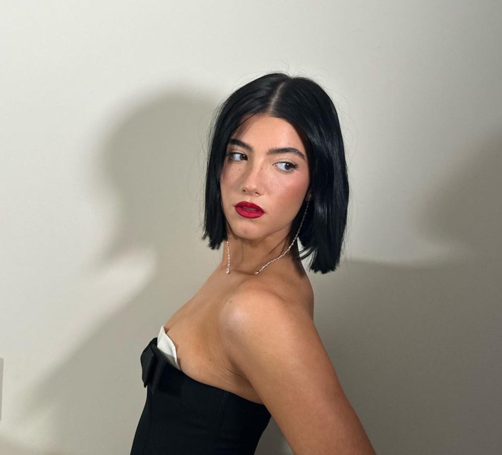 9 Inspirasi Makeup ala Charli D'Amelio, Memikat Perhatian!