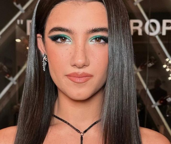 9 Inspirasi Makeup ala Charli D'Amelio, Memikat Perhatian!
