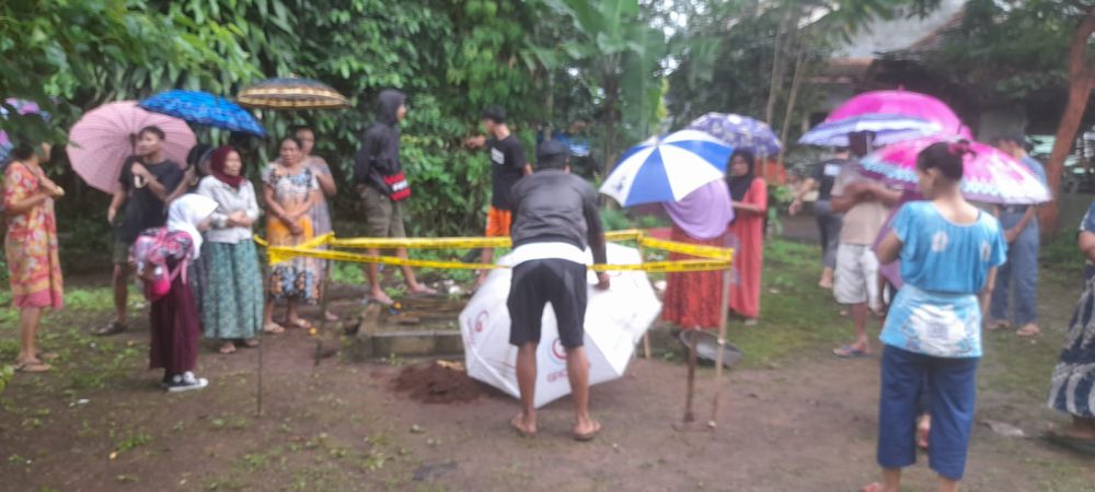 Geger, Warga Serang Temukan Kuburan Berisi Jasad Bayi