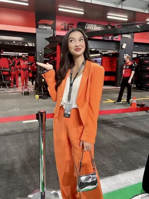 7 Inspirasi Outfit Blazer ala Raline Shah, Cocok untuk Kerja!