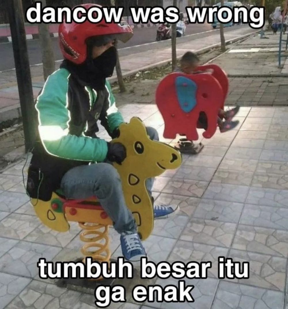 25 Meme Kocak Buat yang Lagi Putus Cinta, Bikin Gampang Move On!