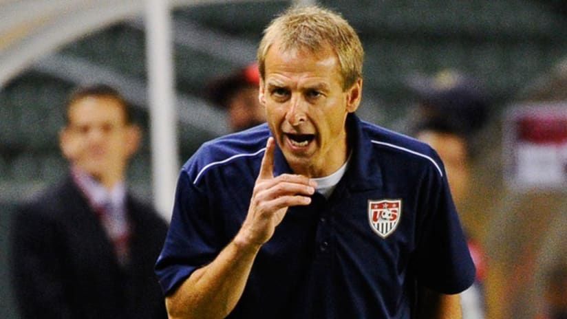 Gagal Piala Asia dan Senyum, Politisi Korsel Minta Klinsmann Dipecat