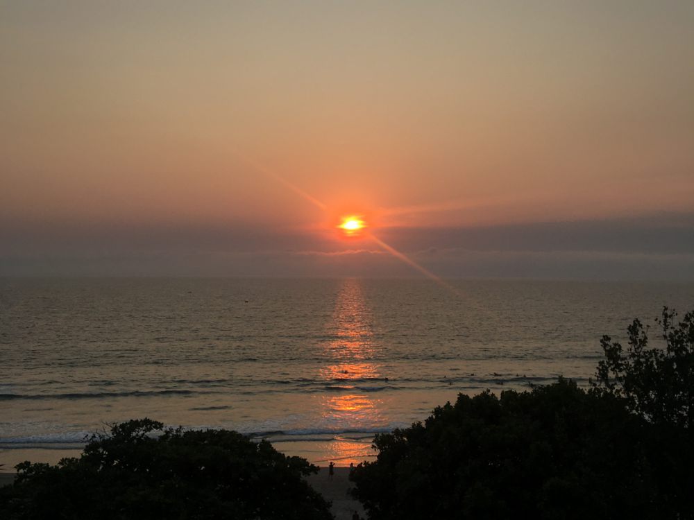 5 Pantai View Sunset Dekat Bandara Bali, Gak Ada Tiket Masuk
