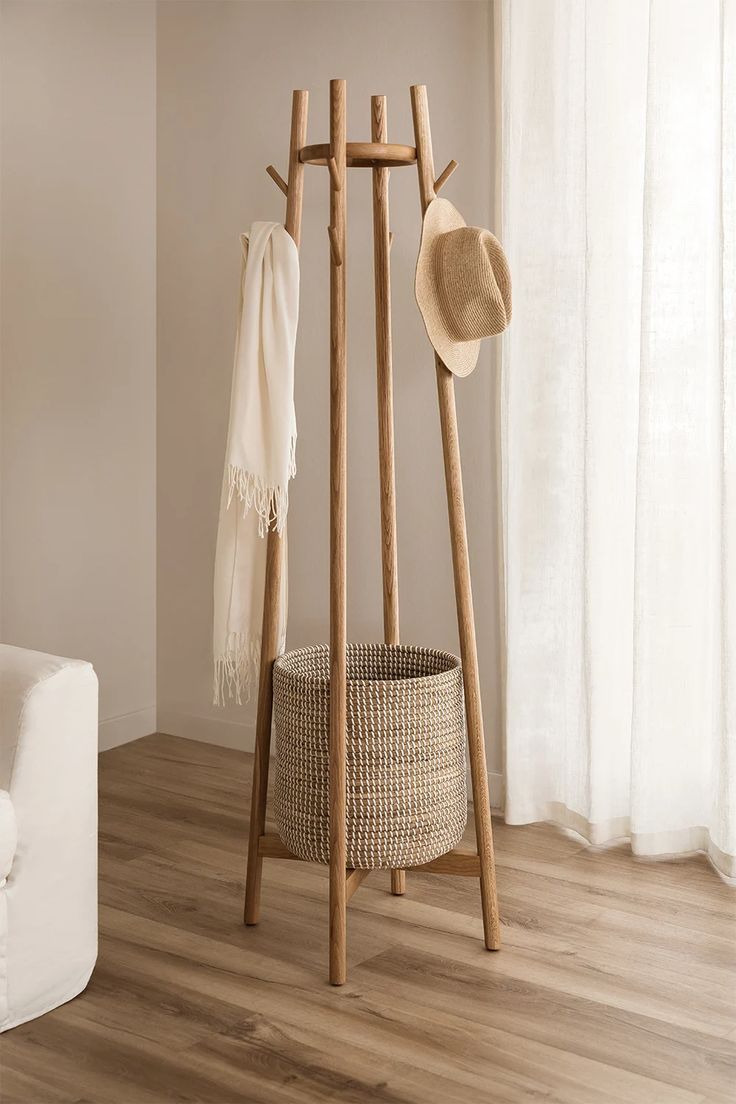 9 Inspirasi Laundry Basket Minimalis, Bikin Ruangan Tetap Rapi