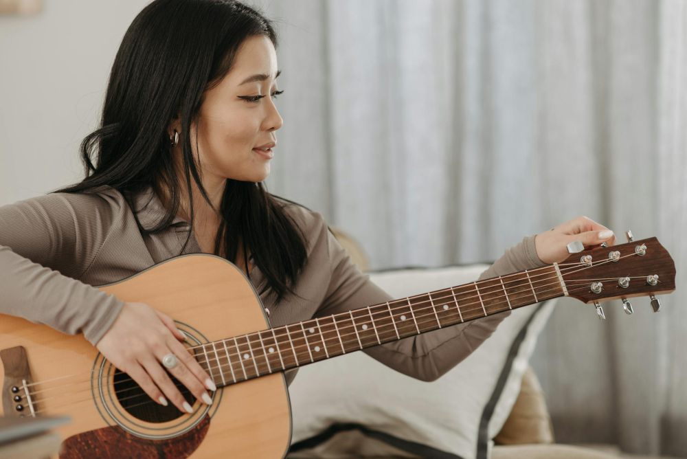 5 Panduan Singkat untuk Merawat Gitar Akustik