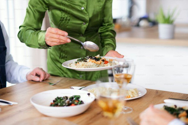 4 Tips Aman Mengatur Porsi Makan saat Diet