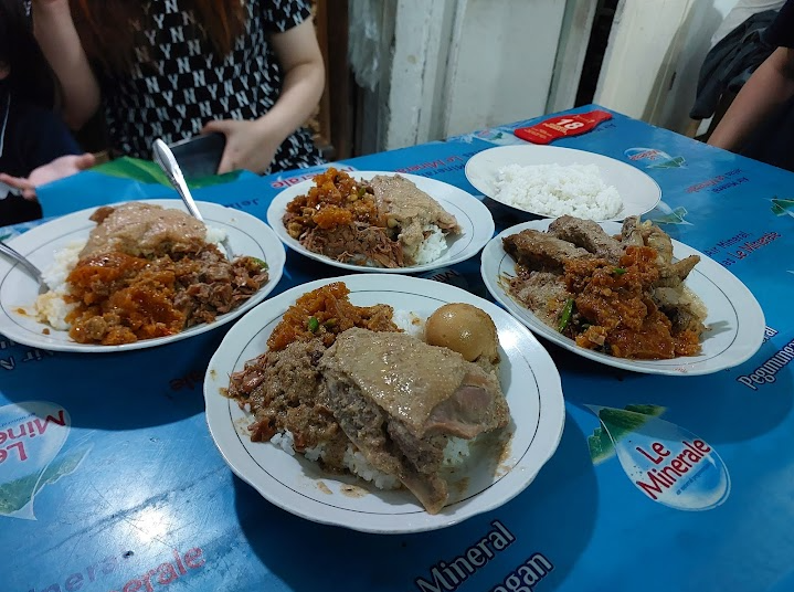 7 Kuliner Gudeg Gurih di Jogja, Bumbunya Medok nan Nagih