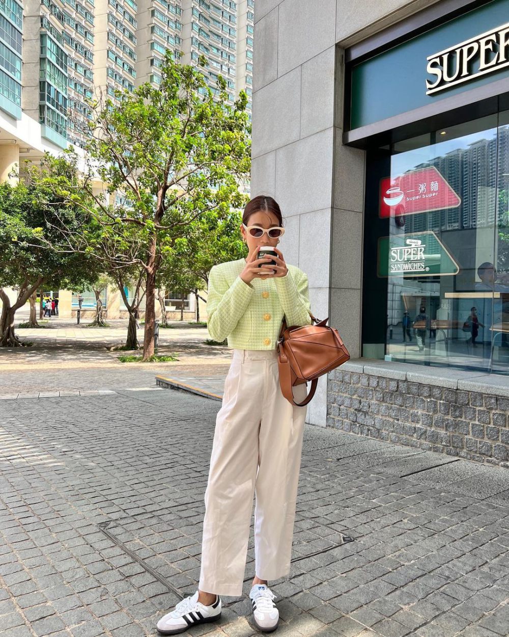 10 Inspirasi Outfit Korean Style ala Belle Kemisara, On Point Abis!