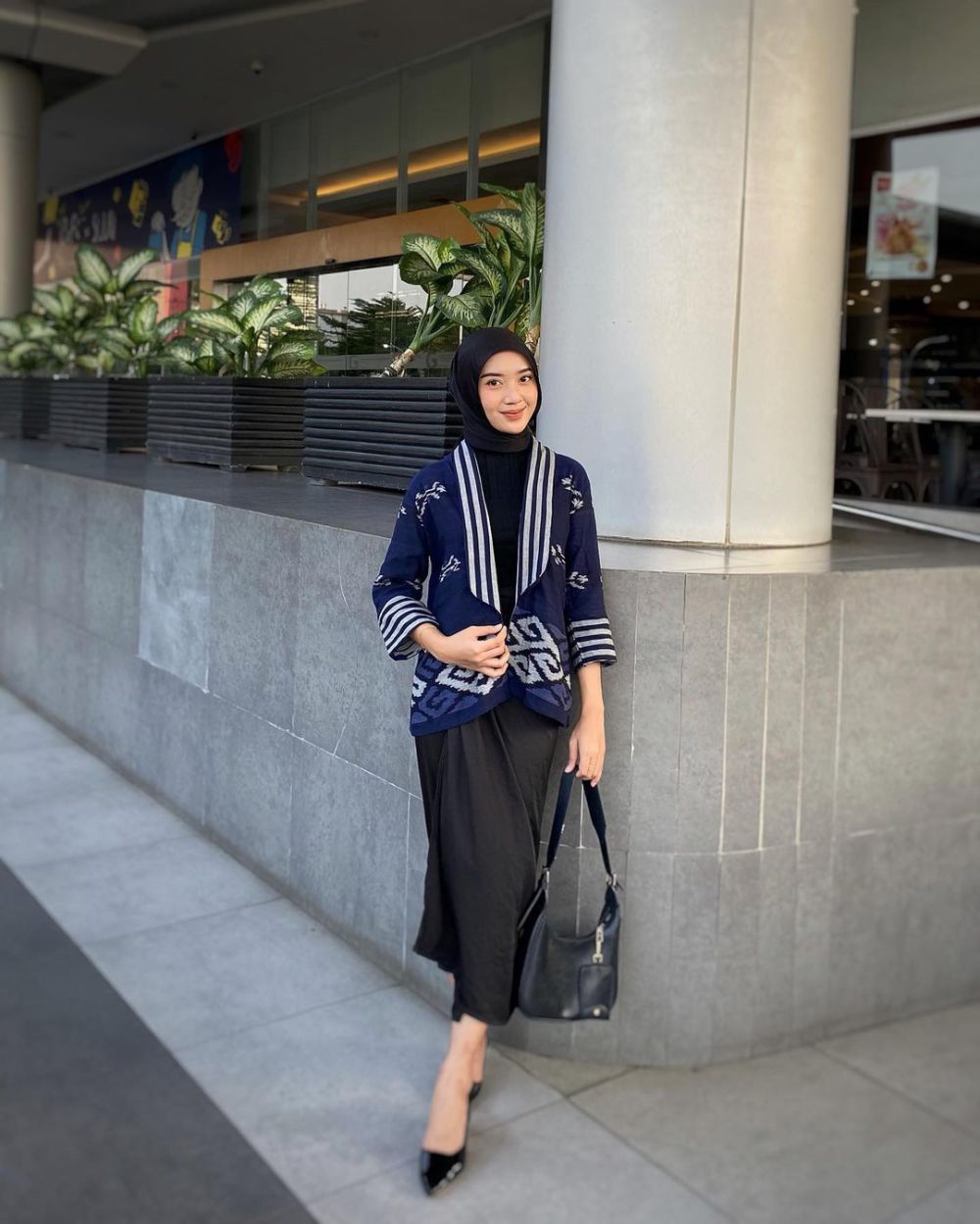 8 OOTD Hijab Cewek Mamba ala Faradithya Putri Lakcyta, Stunning!