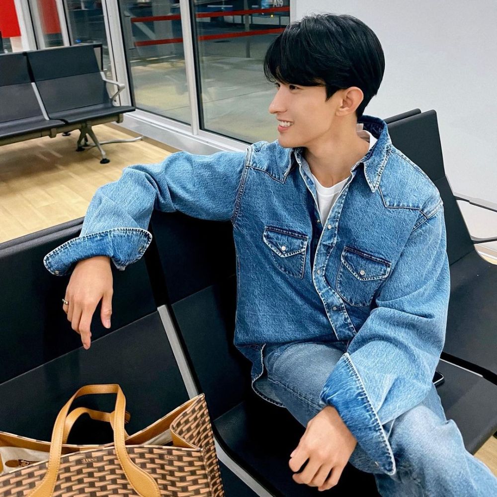 8 Padu Padan Outer Denim ala DK SEVENTEEN, Modis dan Stylish!