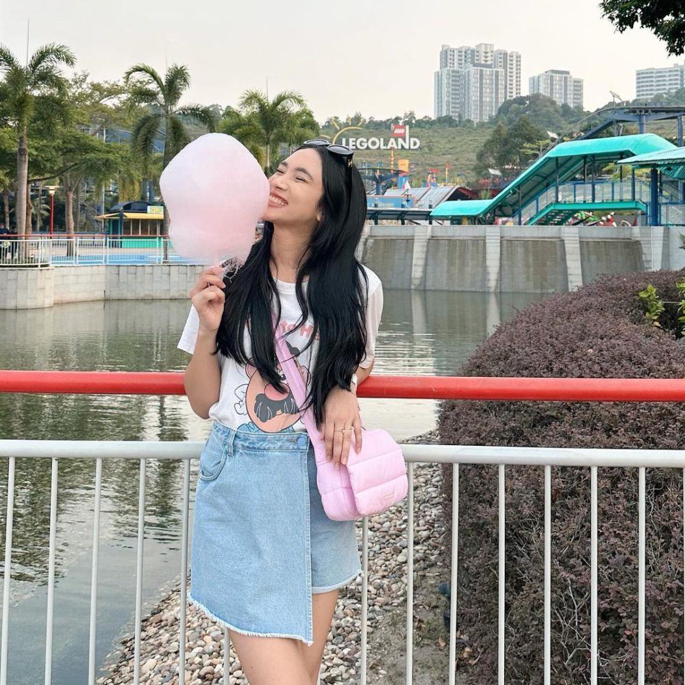 8 Ide OOTD Casual Denim ala Stefany Talita, Modis Tiap Saat!