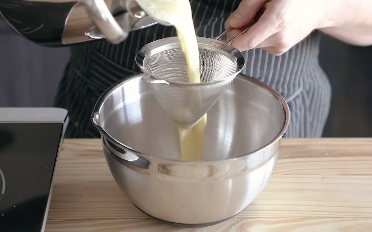 Resep dan Tips Membuat Eggnog, Kreasi Alkohol dan Telur yang Lezat