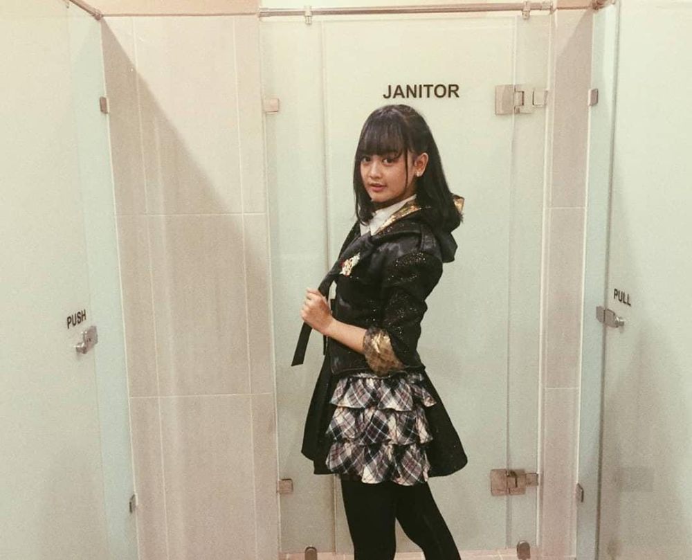 Kini Jadi Pramugari, 10 Potret Lawas Diani Amalia Pakai Kostum JKT48