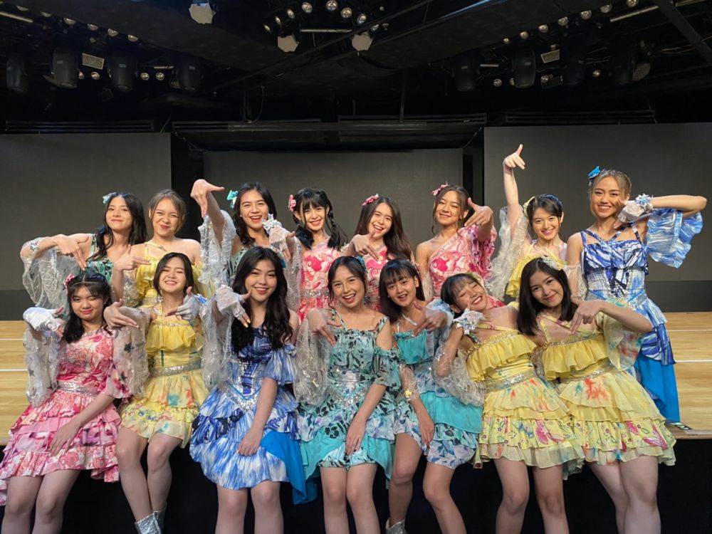 Member JKT48 Yang Pernah Menjadi Center Team