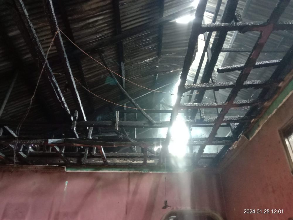 Rumah Seorang Camat di Maluku Terbakar, Diawali Bunyi Ledakan Besar
