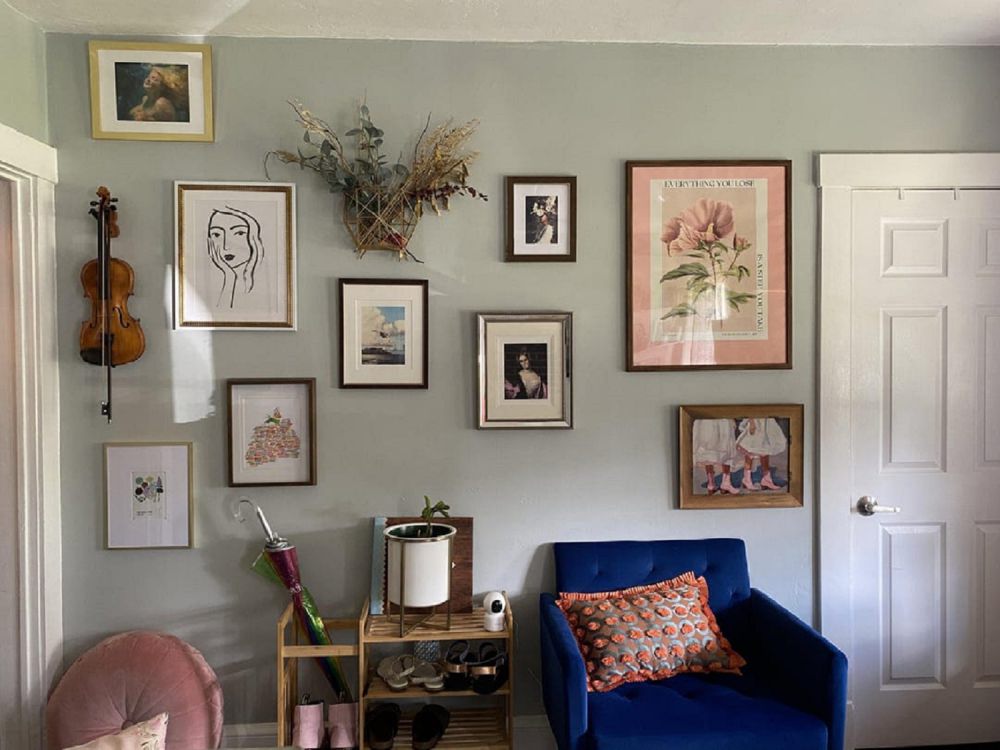 10 Ide Gallery Wall yang Bisa Kamu Coba di Rumah, Gampang dan Cantik!