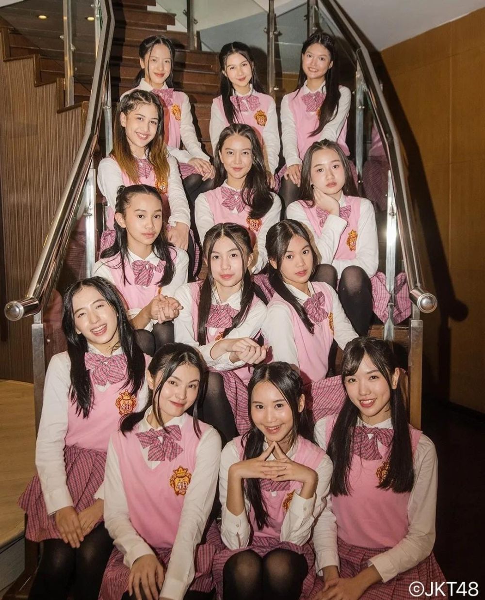 21 Kostum JKT48 Paling Ikonik Sepanjang Masa, Ada Favoritmu?