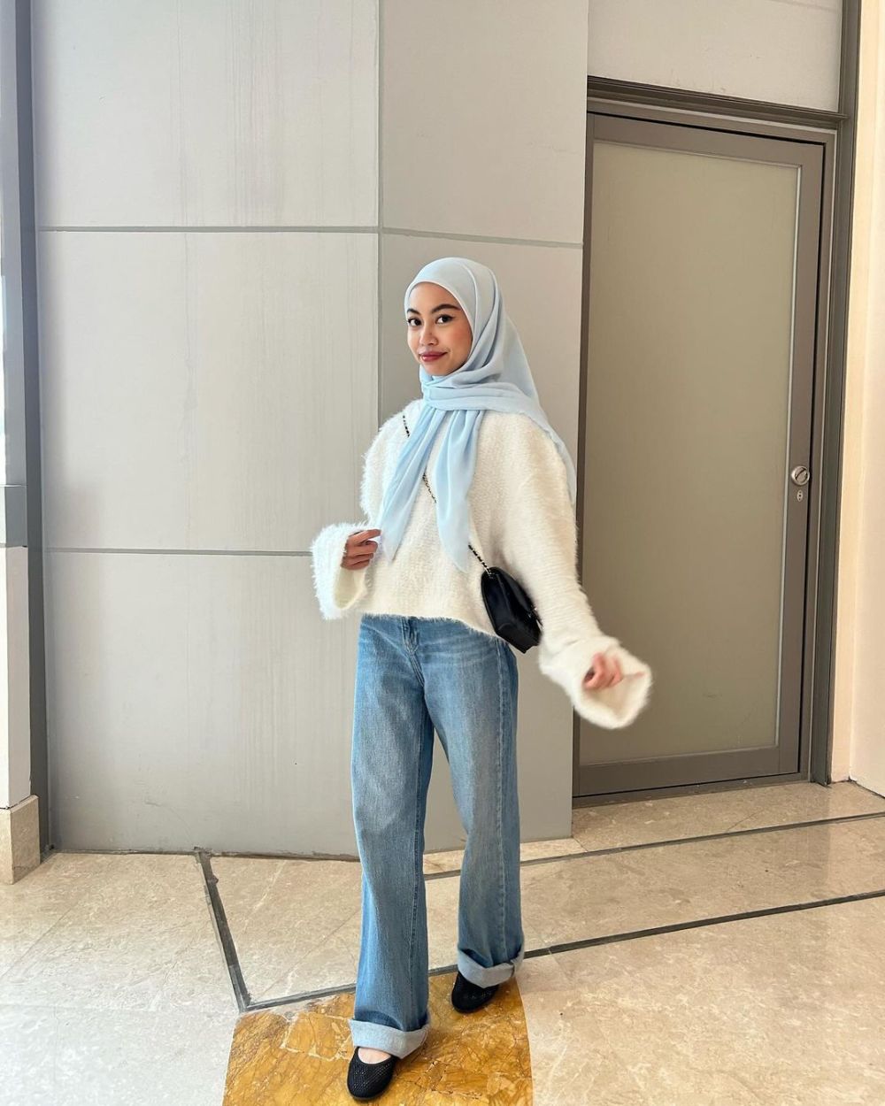 9 Ide Daily Outfit Hijab Minimalis ala Tsana, Nyaman Seharian