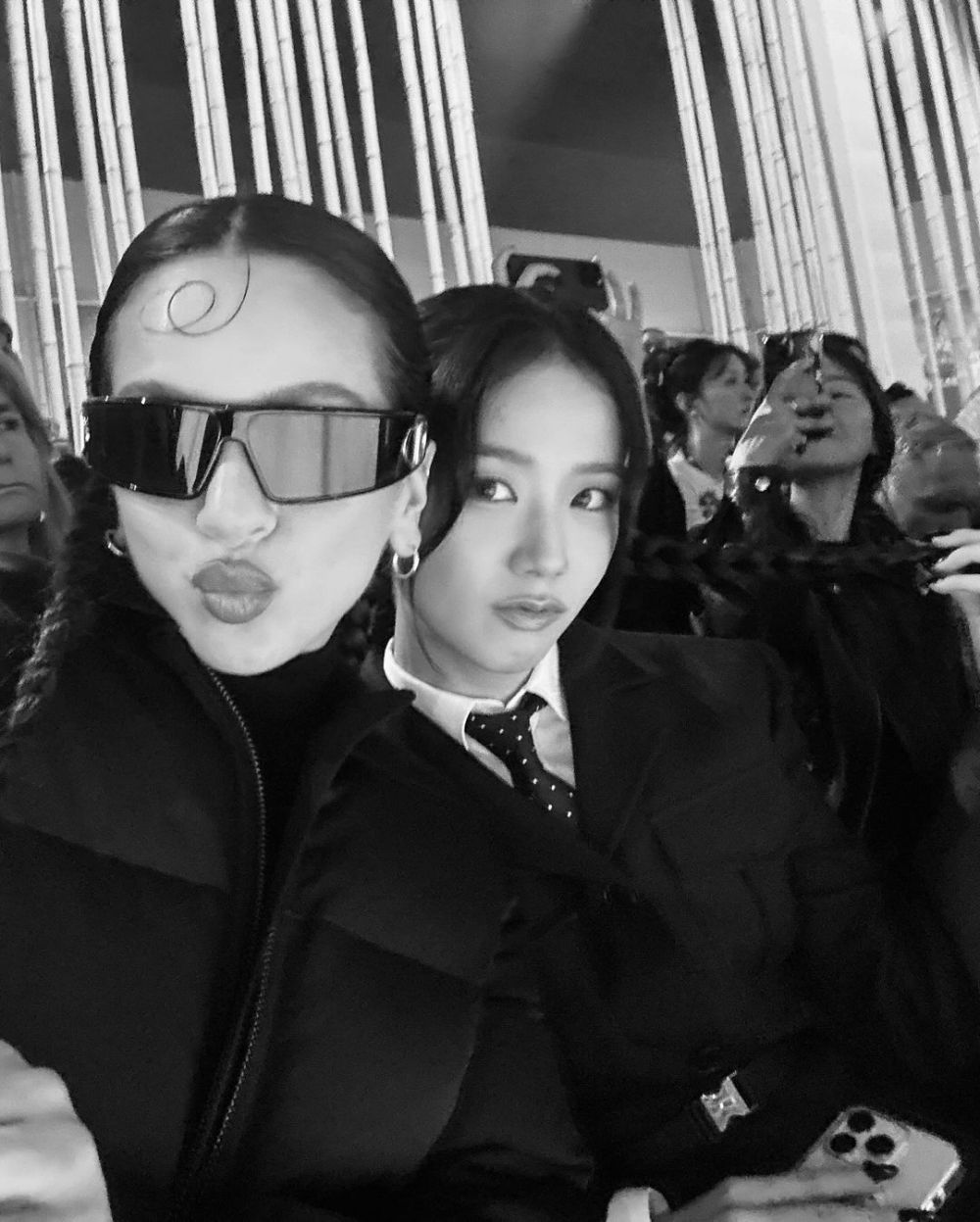 Jisoo BLACKPINK di Show DIOR untuk Paris Fashion Week 2024