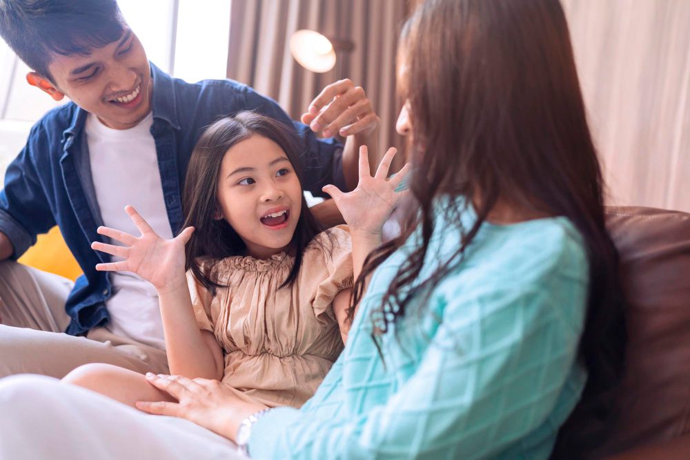 5 Pertanyaan untuk Memancing Anak Cerita dengan Orangtua
