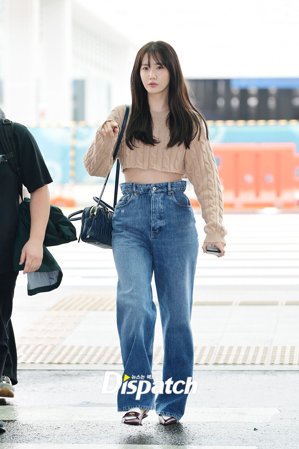 8 Ide Outfit Liburan ala Yoona SNSD, Super Chic Abis!