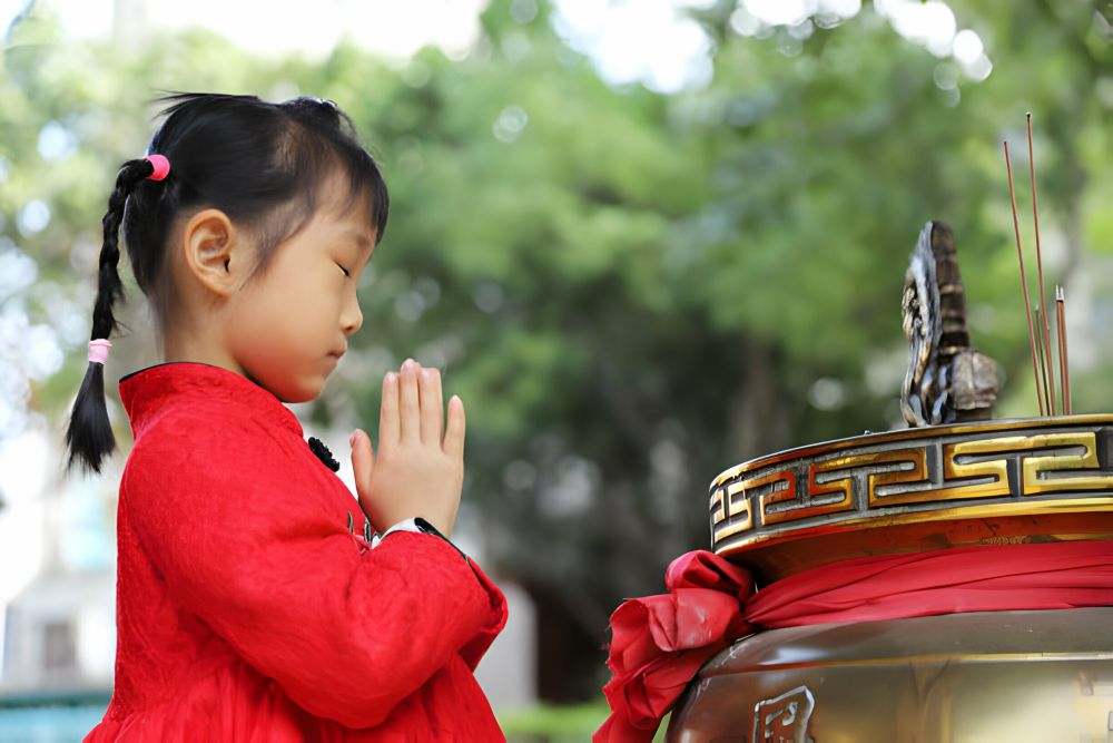 5 Cara Mengajarkan Anak-Anak tentang Tradisi Imlek, Lestarikan Budaya!