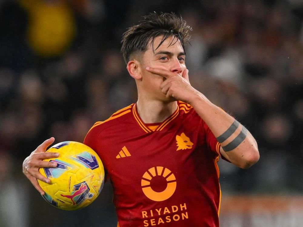 Totti Minta AS Roma Jual Dybala Saja!