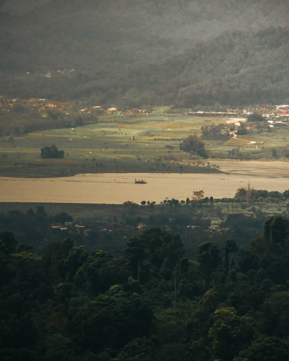 8 Wisata Bukit di Jawa Timur Ini Punya Pemandangan Super Keren