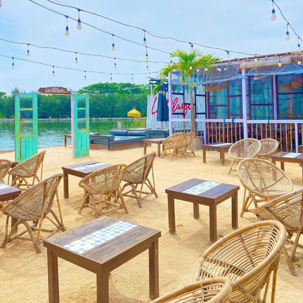 11 Info La Playa, Tempat Makan View Pantai di Kota Semarang