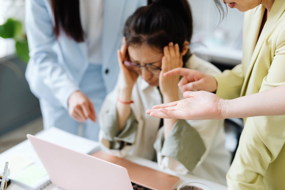 7 Cara Mengatasi Distraksi di Tempat Kerja, Biar Gak Bikin Stres