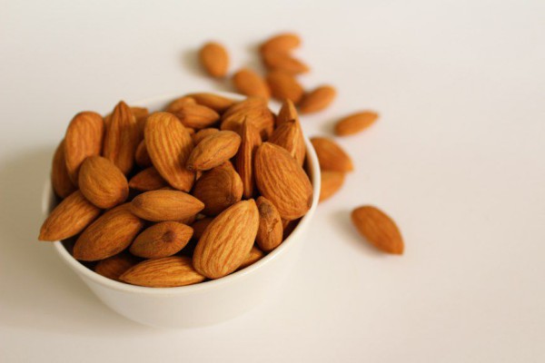 4 Manfaat Kacang Almond bagi Pertumbuhan Anak 