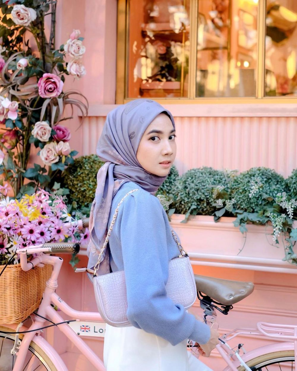 9 Ide Styling Hijab Pattern ala Richa Etika Ulhaq, Super Catchy! 