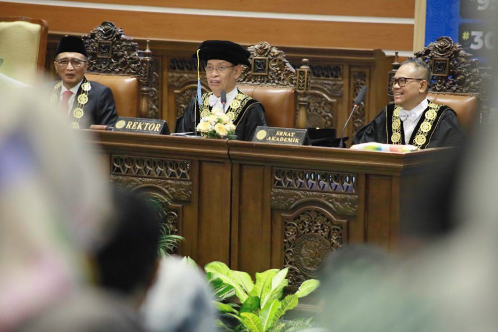 Profil Rektor Unair Prof Nasih, Suarakan Demokrasi Bermartabat