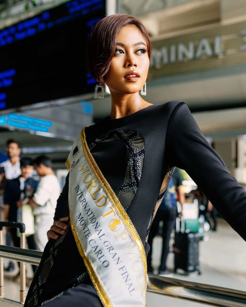 7 Potret Kepulangan Vania Agustina Usai World Top Model 2024