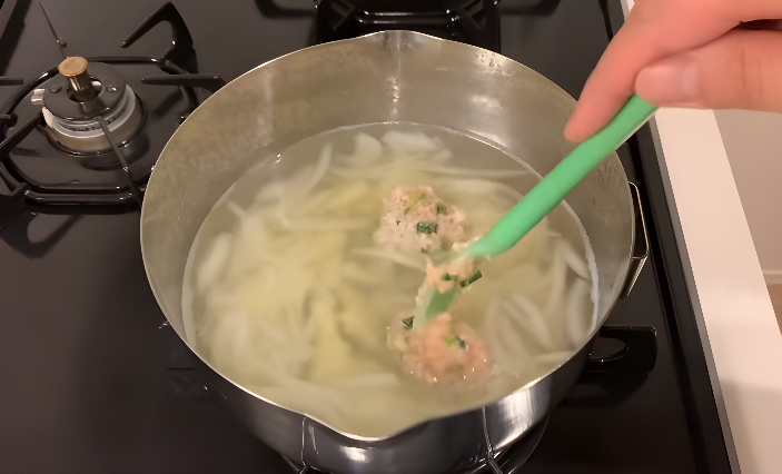 Resep Bikin Sup Bakso Ayam ala Jepang, Lebih Sehat!
