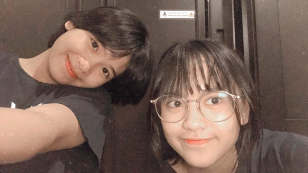 18 Potret Persahabatan Adel dan Flora JKT48, Awet Sejak Audisi