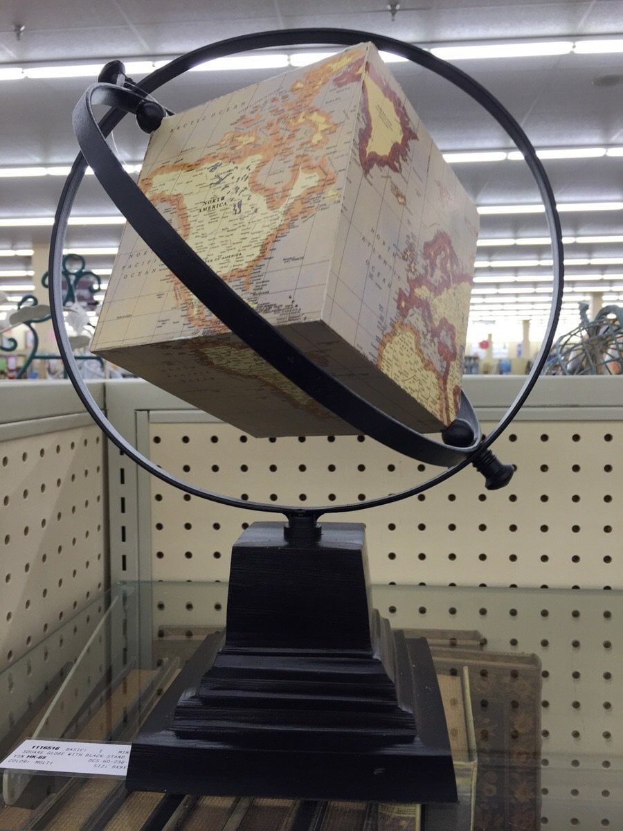 8 Globe dengan Desain Nyeleneh, Malah Gak Ada Petanya