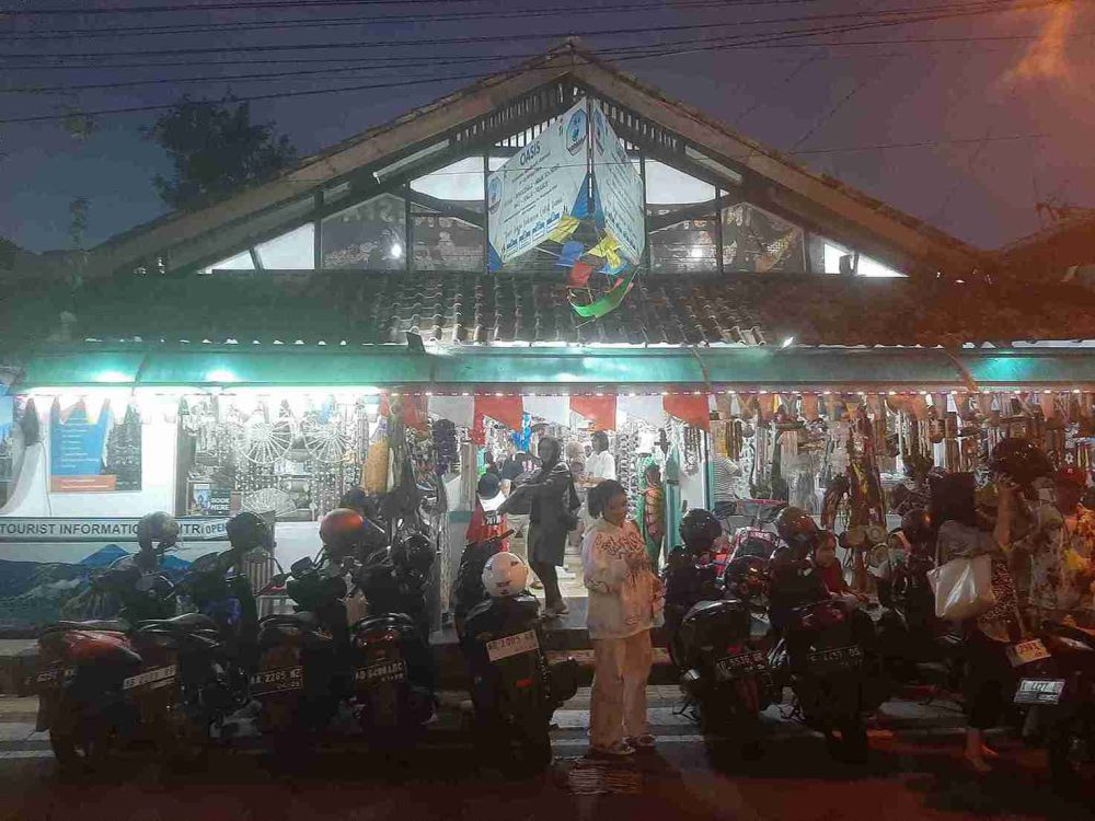 7 Potret Prawirotaman, Kampung Turisnya Jogja