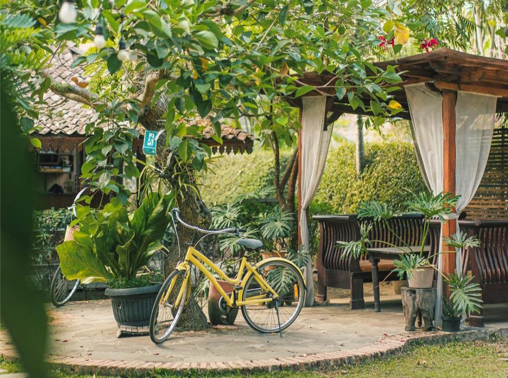 9 Info Nalendro Cafe Borobudur, Bukber Dengan View Bukit Menoreh