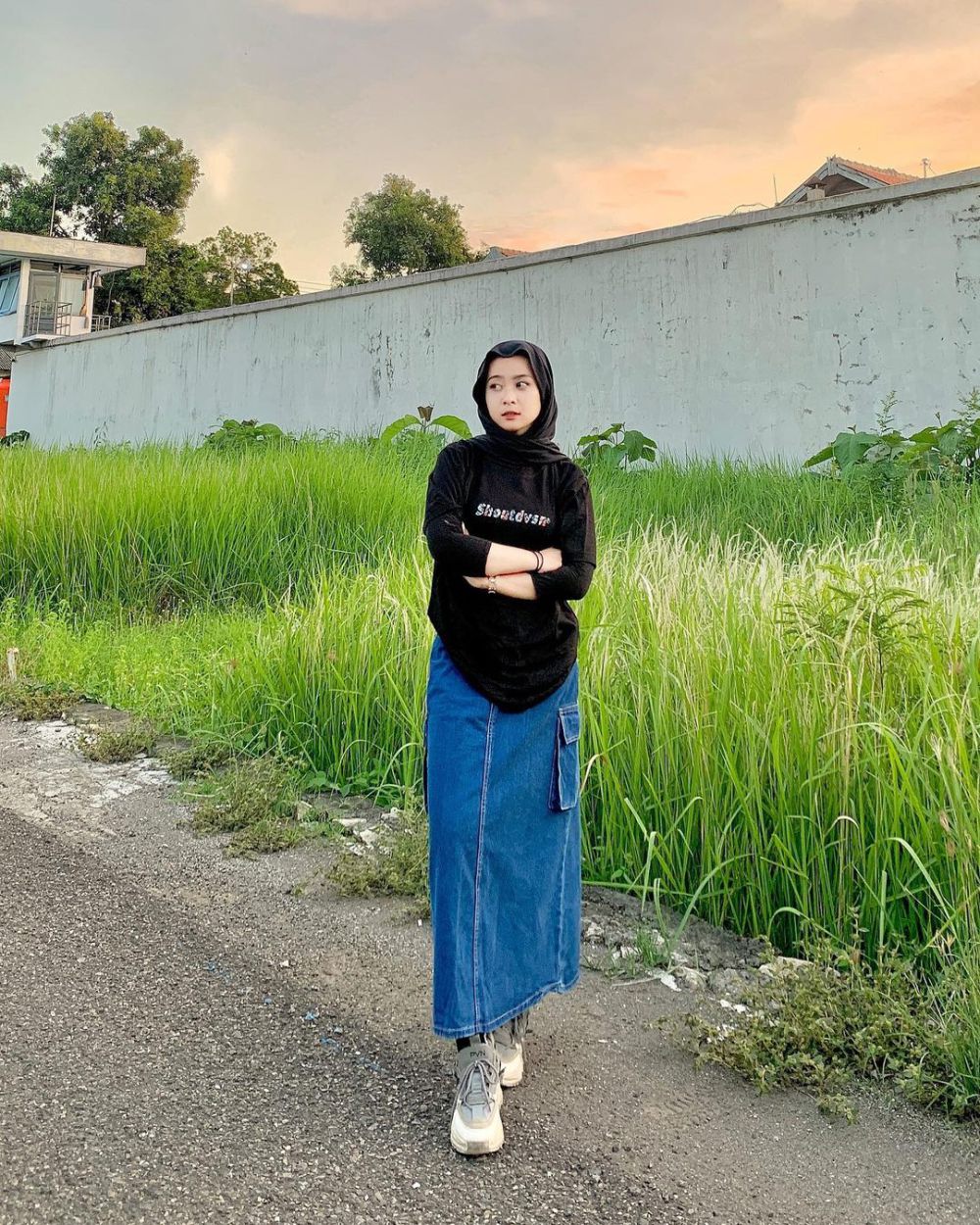 8 Ide OOTD Hijab Dengan Cargo Outfit Ala Biladich, Kekinian Banget!