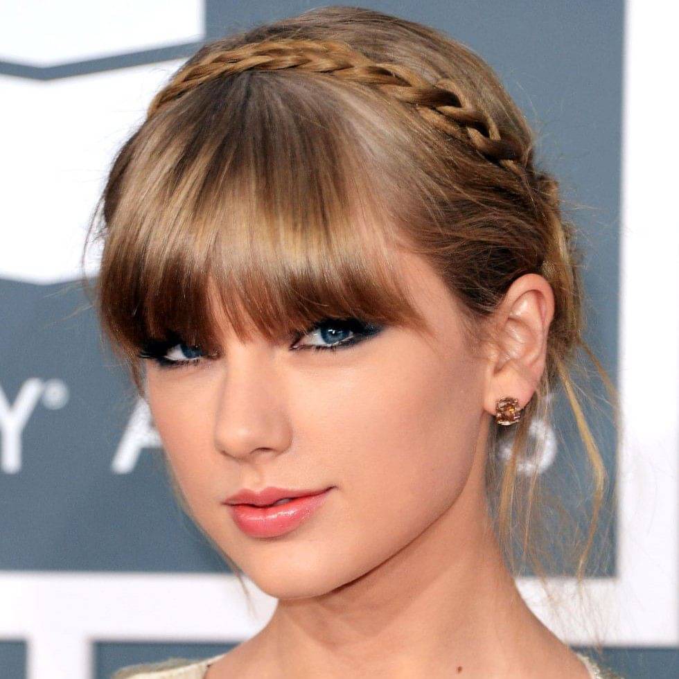 5 Gaya Rambut Ikonik Taylor Swift Yang Bisa Kamu Tiru