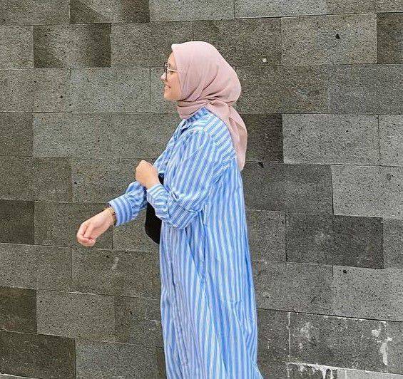 Warna Hijab Yang Cocok Dipadukan Baju Biru Muda