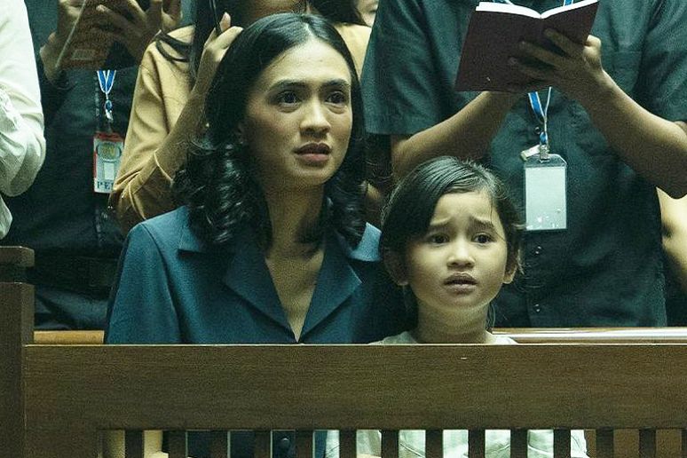 11 Aktris Indonesia Lawan Main Denny Sumargo, Terbaru Della Dartyan