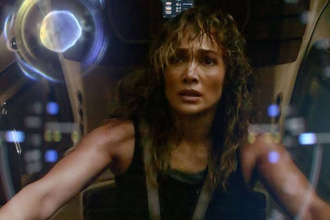 5 Rekomendasi Film Aksi Dibintangi Jennifer Lopez, Terbaru Atlas!