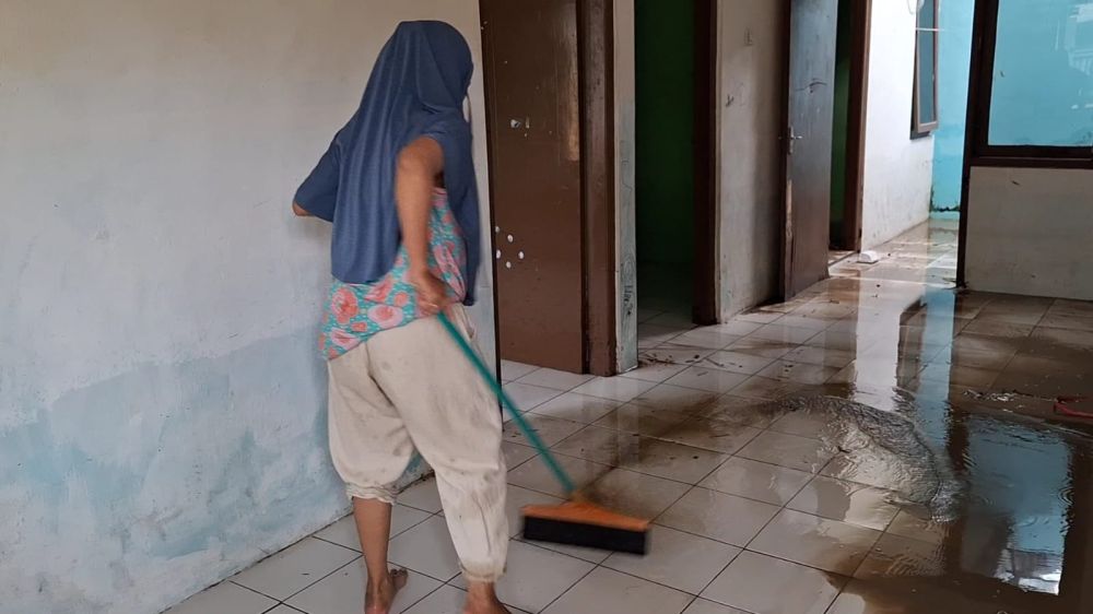 Banjir di Ngawi Surut, Warga Pulang ke Rumah Persiapkan Sahur