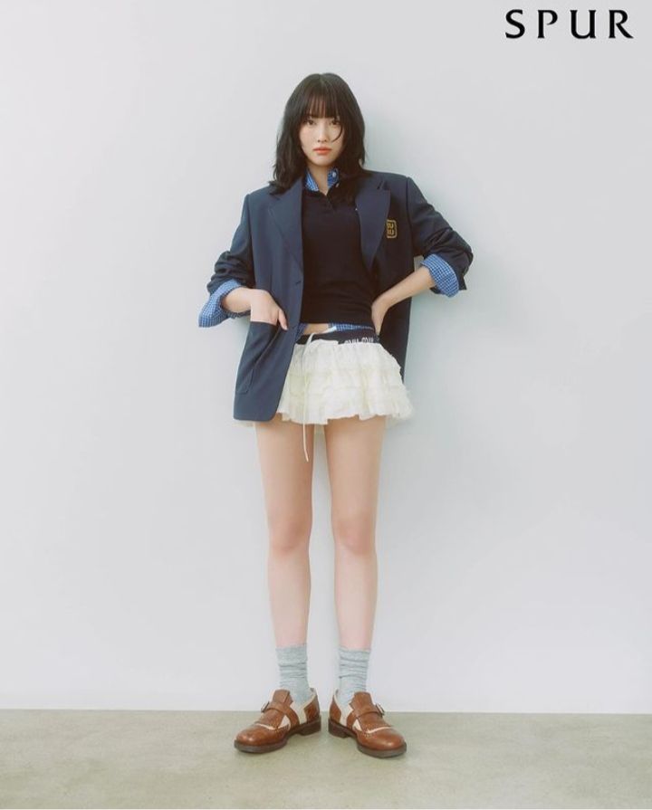 8 Inspirasi Style OOTD Skirt ala Momo TWICE