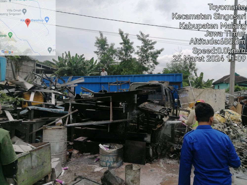 Bengkel Karoseri di Malang Terbakar, Kerugian Ratusan Juta