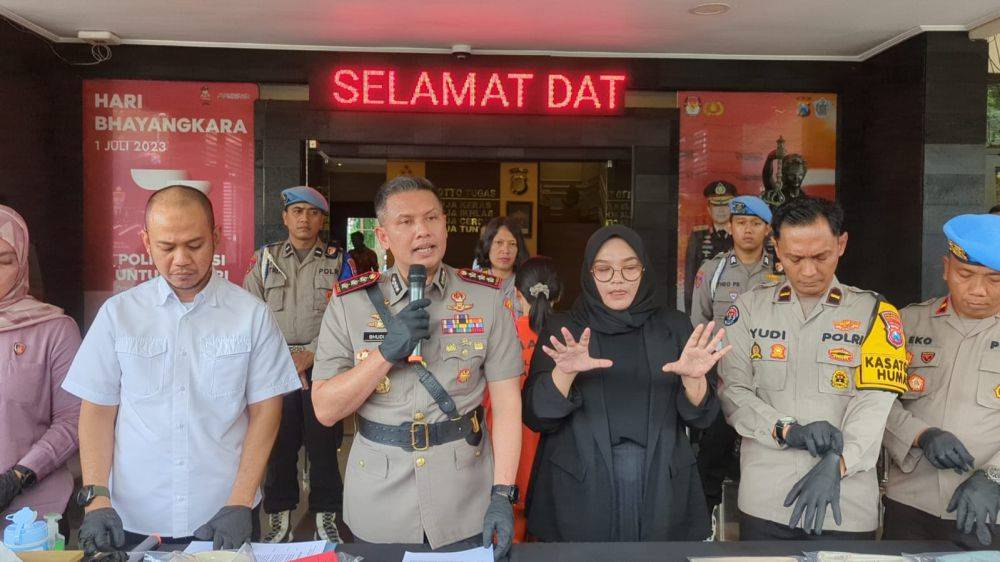 Suster Aniaya Anak Selebgram Emy Aghnia, Cubit hingga Pukul Pakai Buku